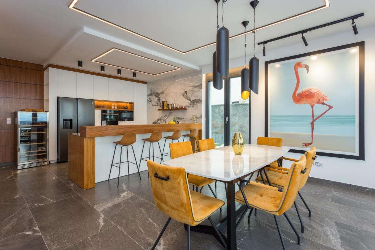 Platinium Villa